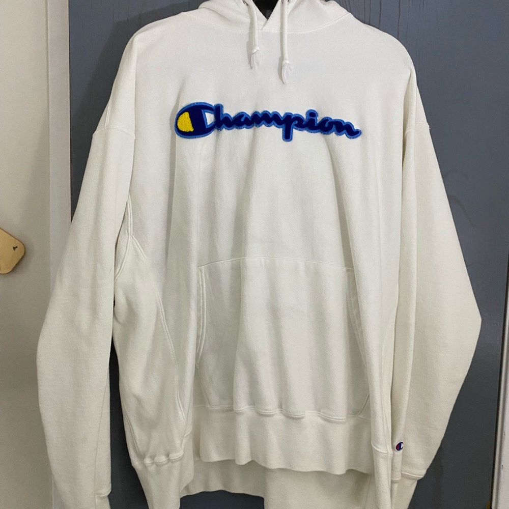 XL Champion sweatshirt